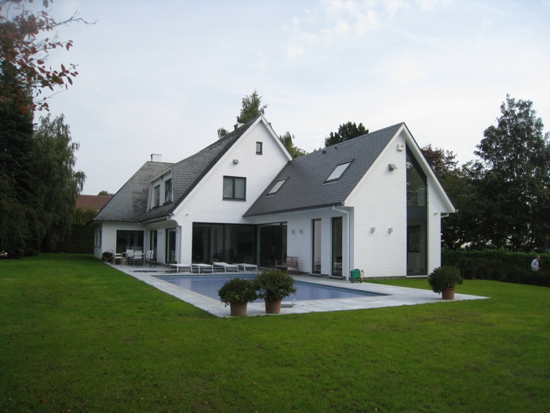 Herroelen après ext.jpg