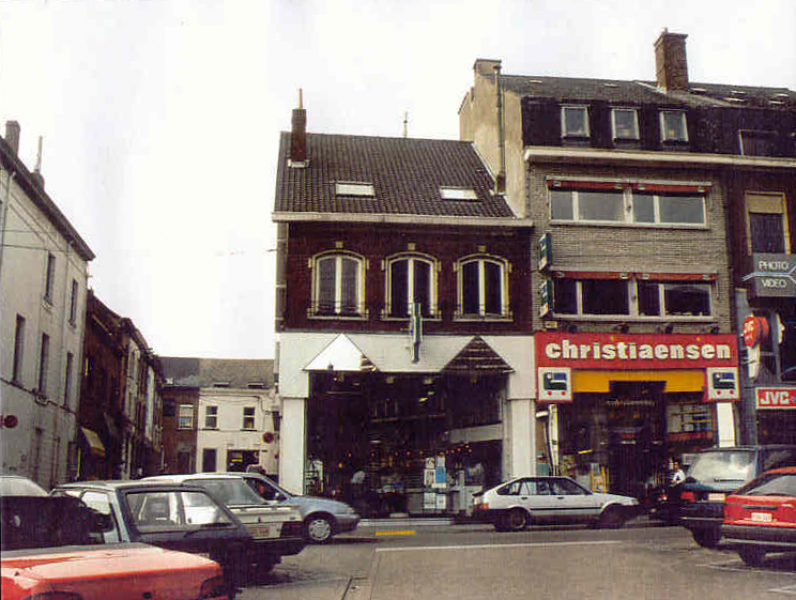 pharmacie avant bis.jpg