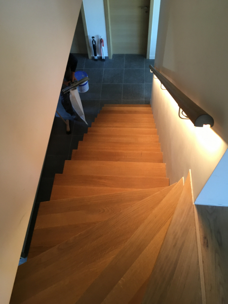 TILOT ESCALIER 2.JPG